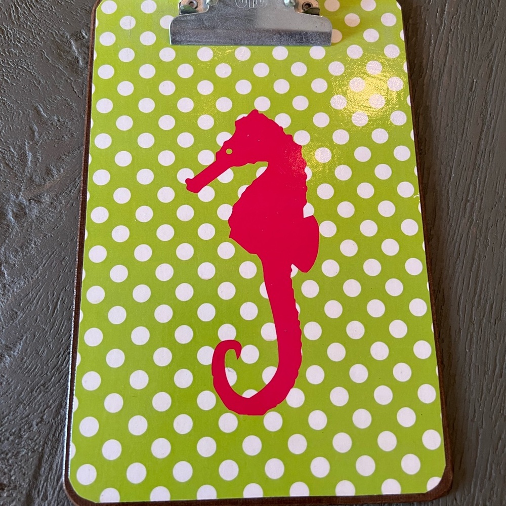 Preppy seahorse clipboard